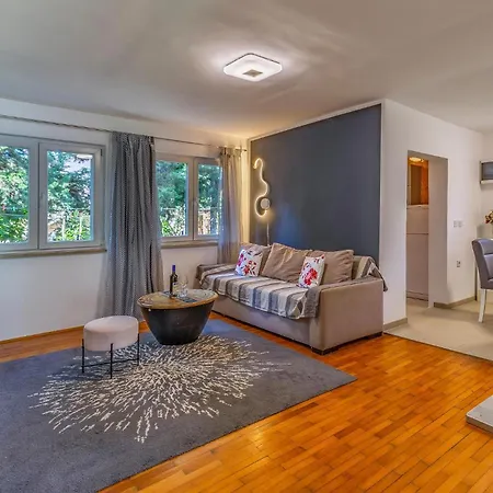 Cozy In With House A Panoramic View * Medulin