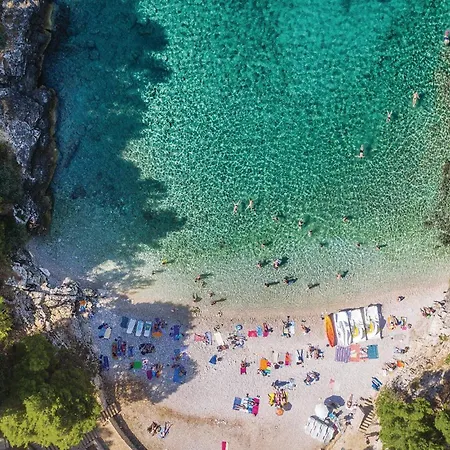 Cozy In With House A Panoramic View Medulin