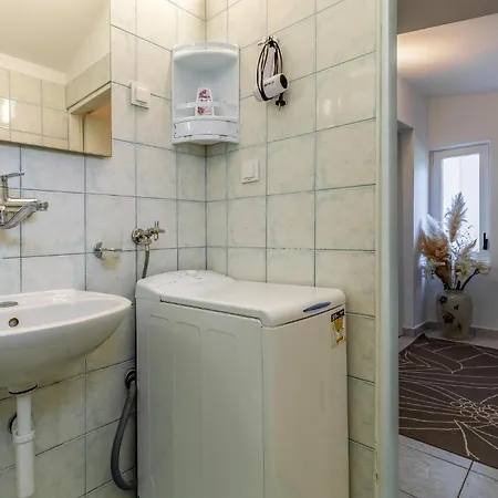 1 Bedroom Gorgeous In