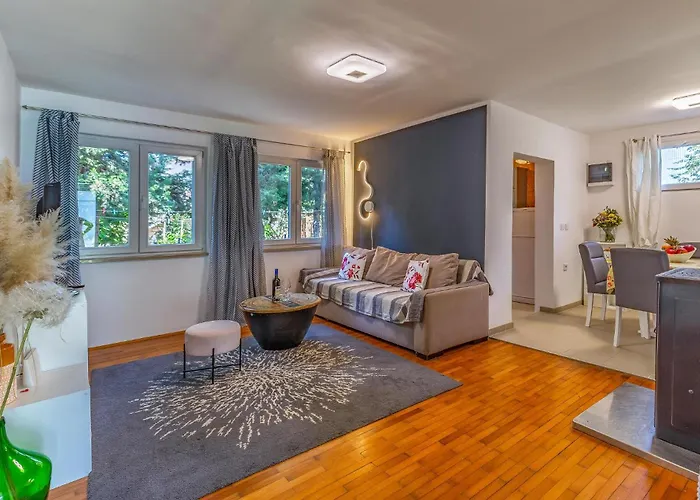 Cozy In With House A Panoramic View * Medulin